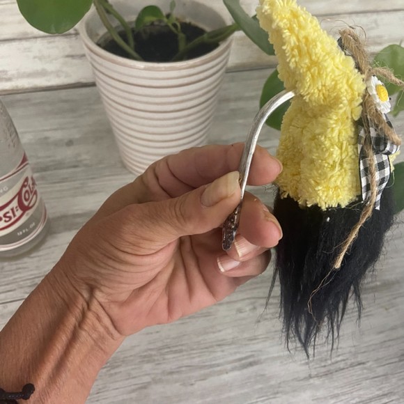 ❌SOLD❌ Vintage Yellow Chenille Silver Plated Spoon Gnome Ornament Faux Fur Black - Picture 10 of 11